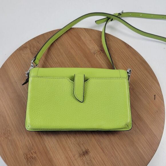 Michael Kors Jet Set Small Pebbled Leather Smartphone Convertible Crossbody Bag - Picture 3 of 16